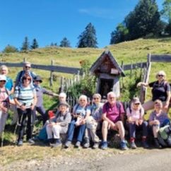 11 Die Gruppe der Genusswanderer.jpg