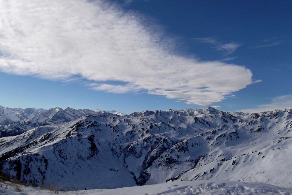 16-01-28_11-04BA_Hoch_Zillertal_Kaltenbach_Kristallhütte__Blick_Hintertuxer_Gletscher_.jpg